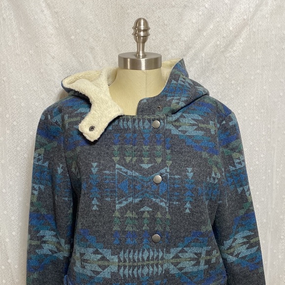 Pendleton Virgin Wool Snap Front Jacket In Blue/Green - Picture 2 of 15